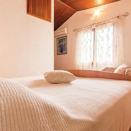 One-bedroom In Apartment